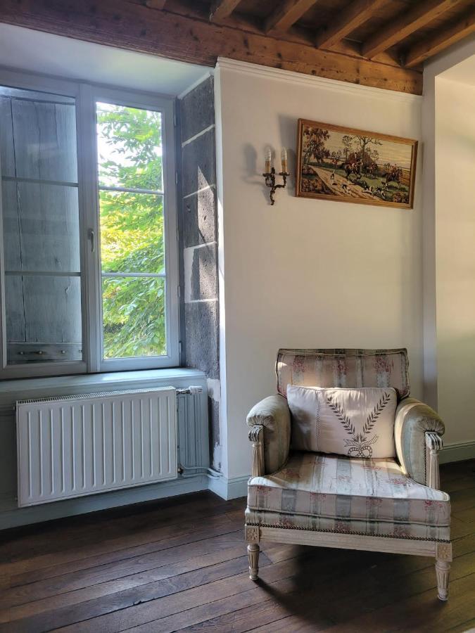 Gites Le Vieux Vinzelles โวลมิค ภายนอก รูปภาพ