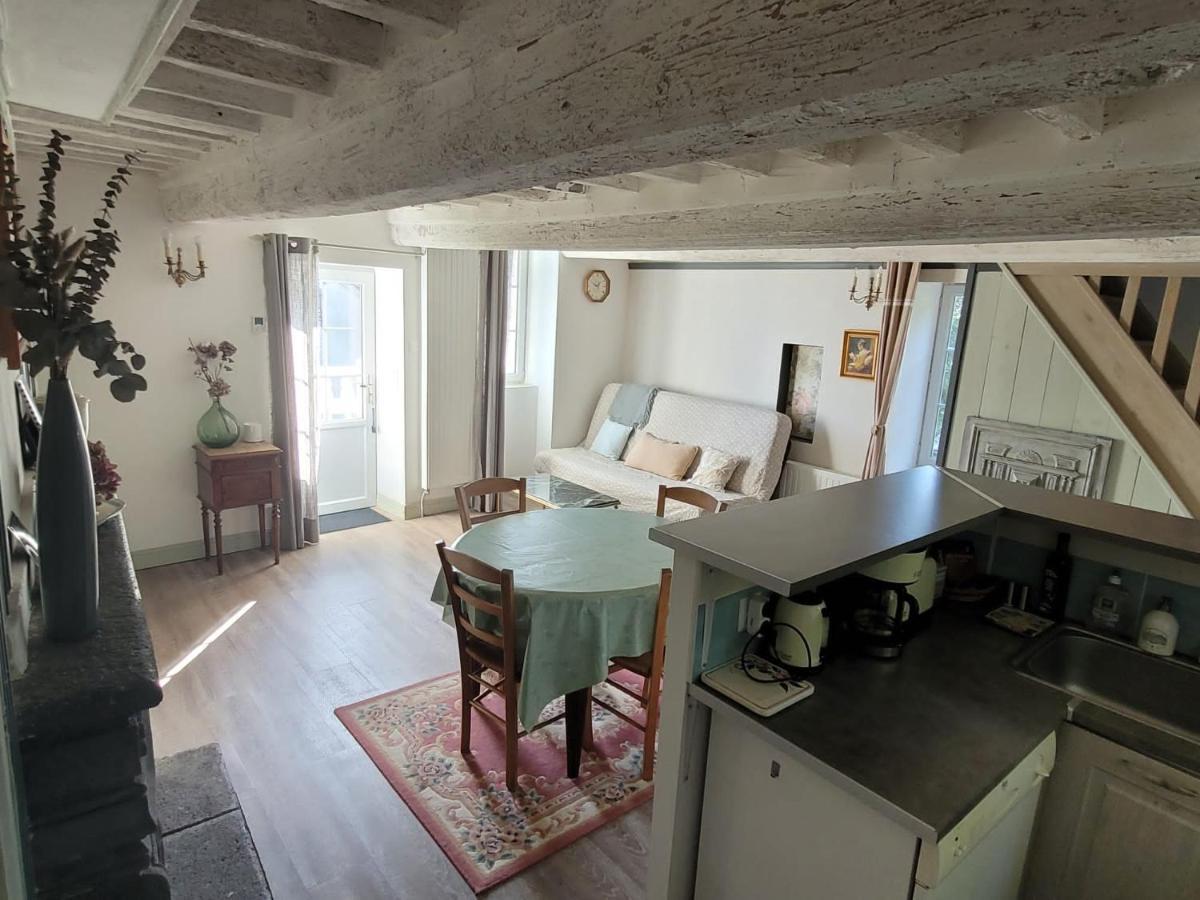Gites Le Vieux Vinzelles โวลมิค ภายนอก รูปภาพ